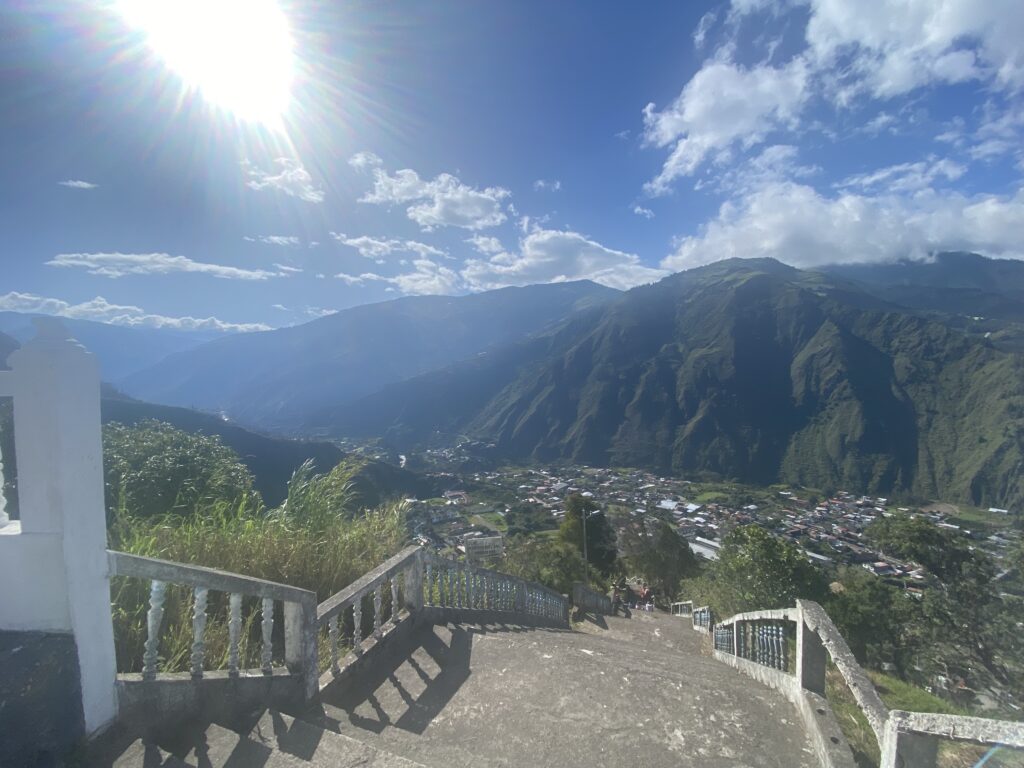 best things to do in baños viewpoint